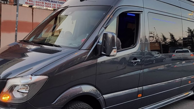 Mercedes Sprinter midibus for large group transfers from Istanbul airport to city center.